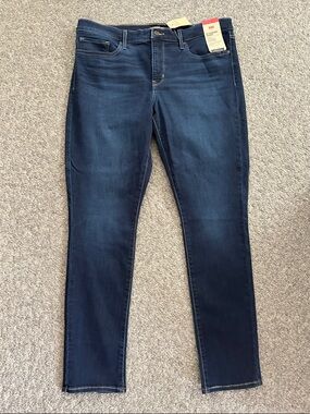 NWT Levi’s 311 Shaping Skinny Jeans Dark Wash